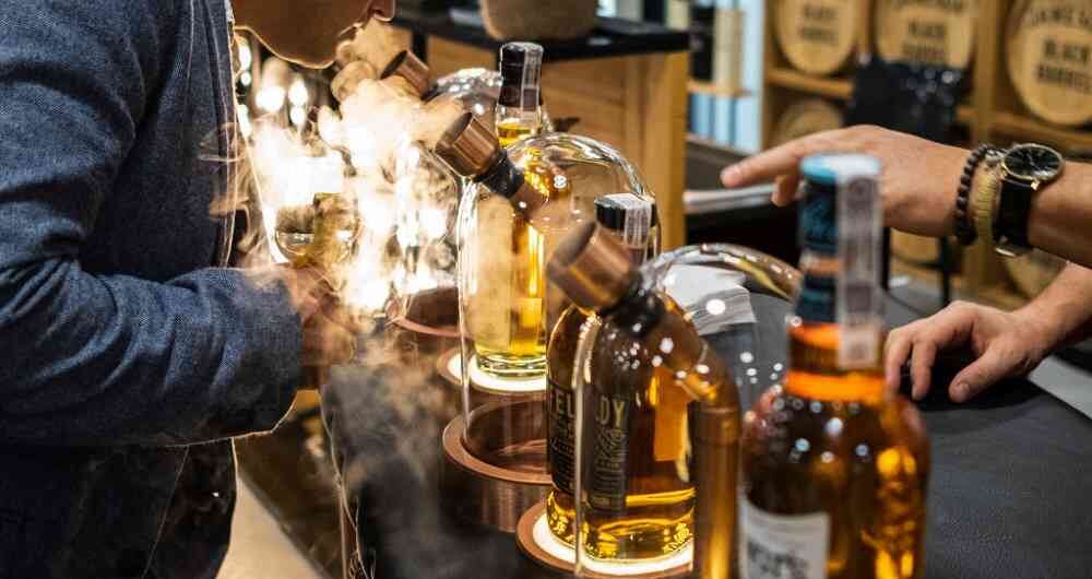  Bebidas alcohólicas con más del 70 % de alcohol no son permitidas en su equipaje 