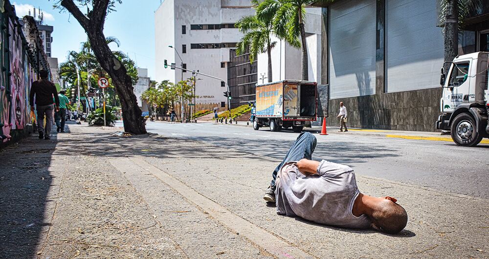 El bazuco y la heroína son un coctel venenoso que cobra vidas, de manera silenciosa, en las calles principales de Colombia.