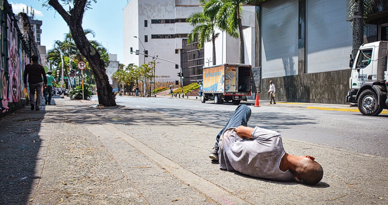 El bazuco y la heroína son un coctel venenoso que cobra vidas, de manera silenciosa, en las calles principales de Colombia.