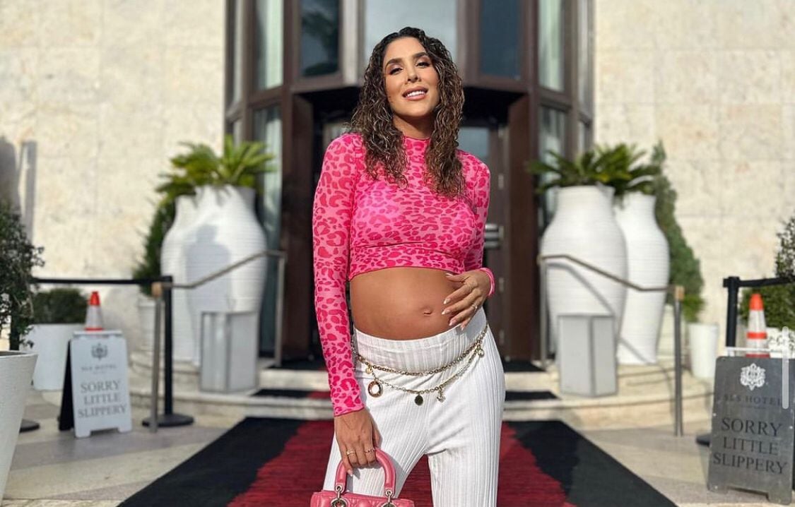 Daniela Ospina presume su barriguita de embarazo en las calles de Nueva York