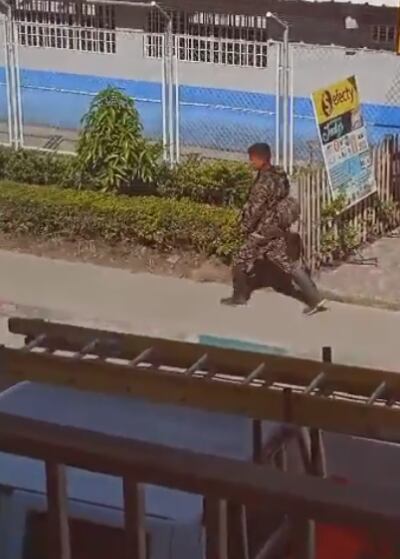 El frente ‘Ismael Ruíz’ patrulló las calles del centro poblado de Gallego, zona rural del municipio de La Plata, Huila.