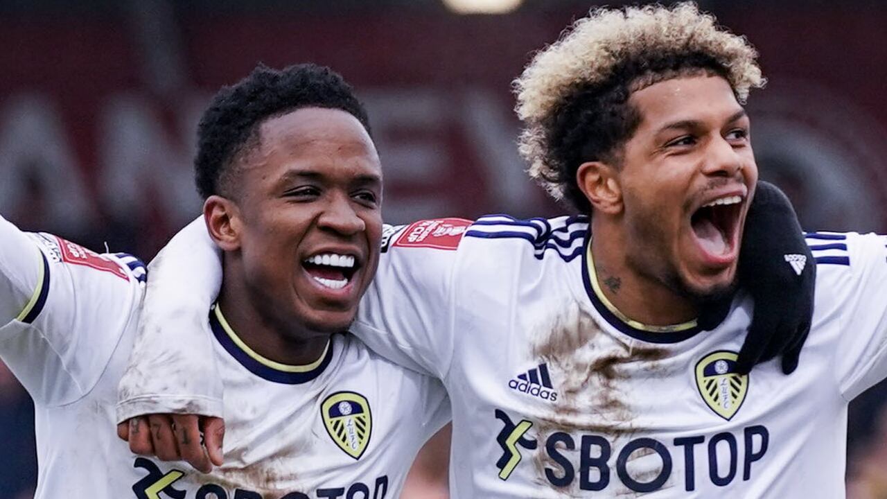 Sinisterra fue el autor del tercer gol en la victoria por FA Cup.