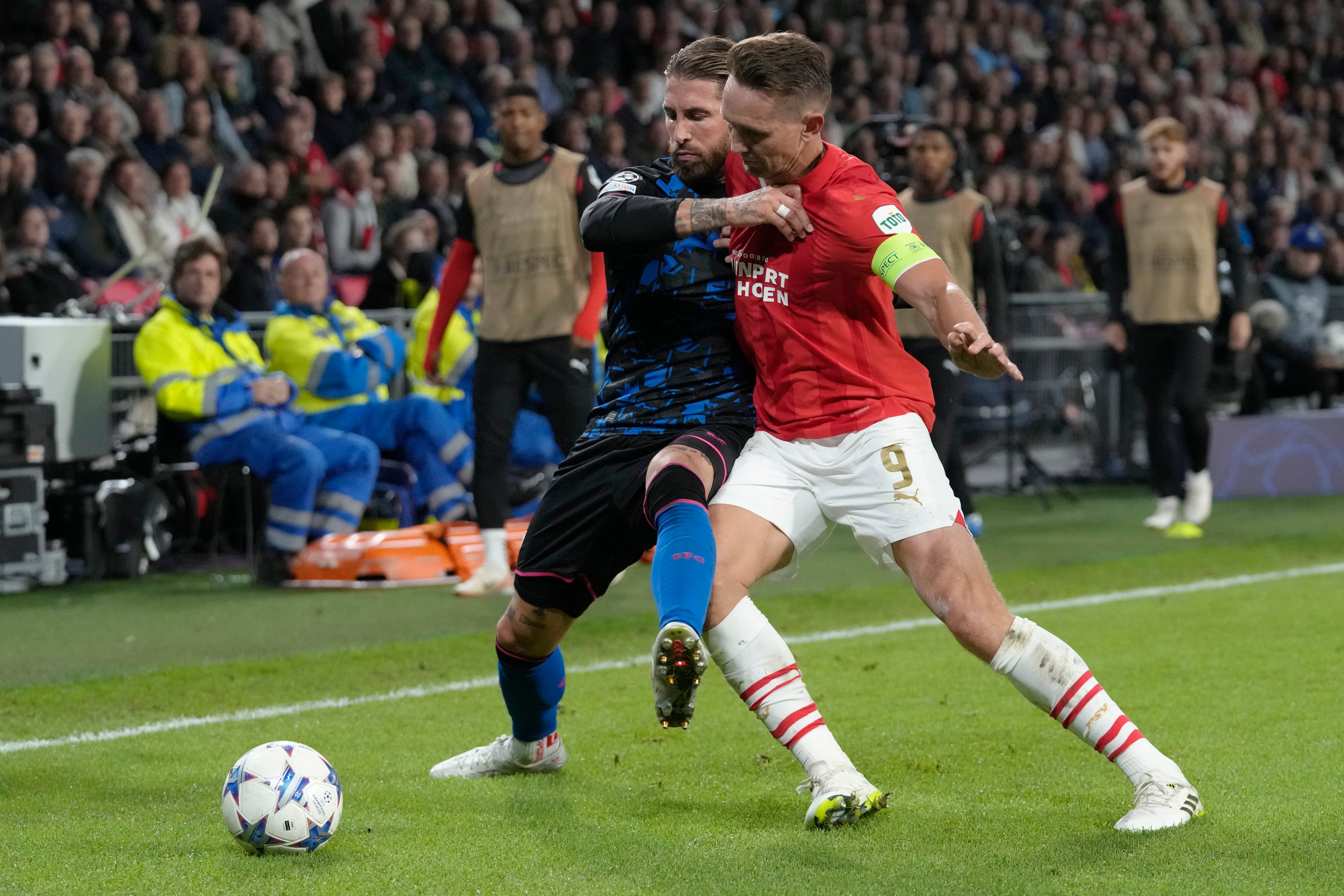 Sergio Ramos es titular con el Sevilla esta temporada.