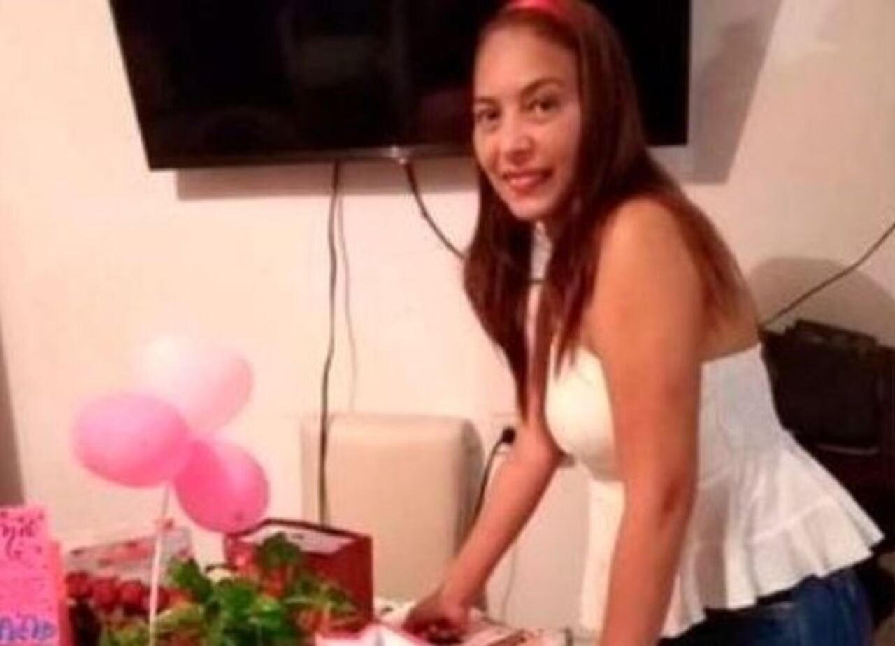 Katherine Martínez Sarmiento, cajera de la Olímpica fallecida.