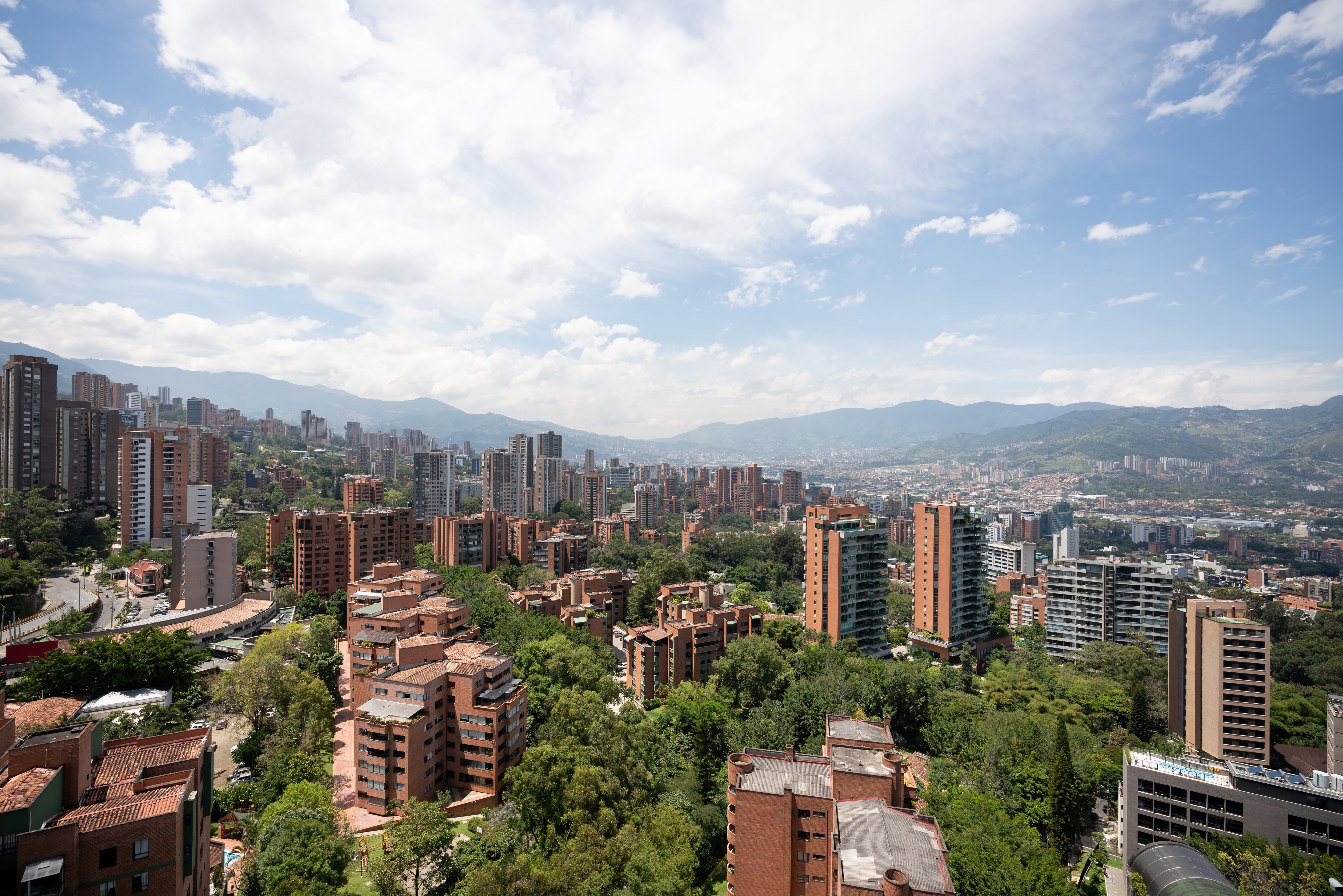 Hermosa vista de la ciudad de Medellín, Colombia - conceptos de destino de viaje