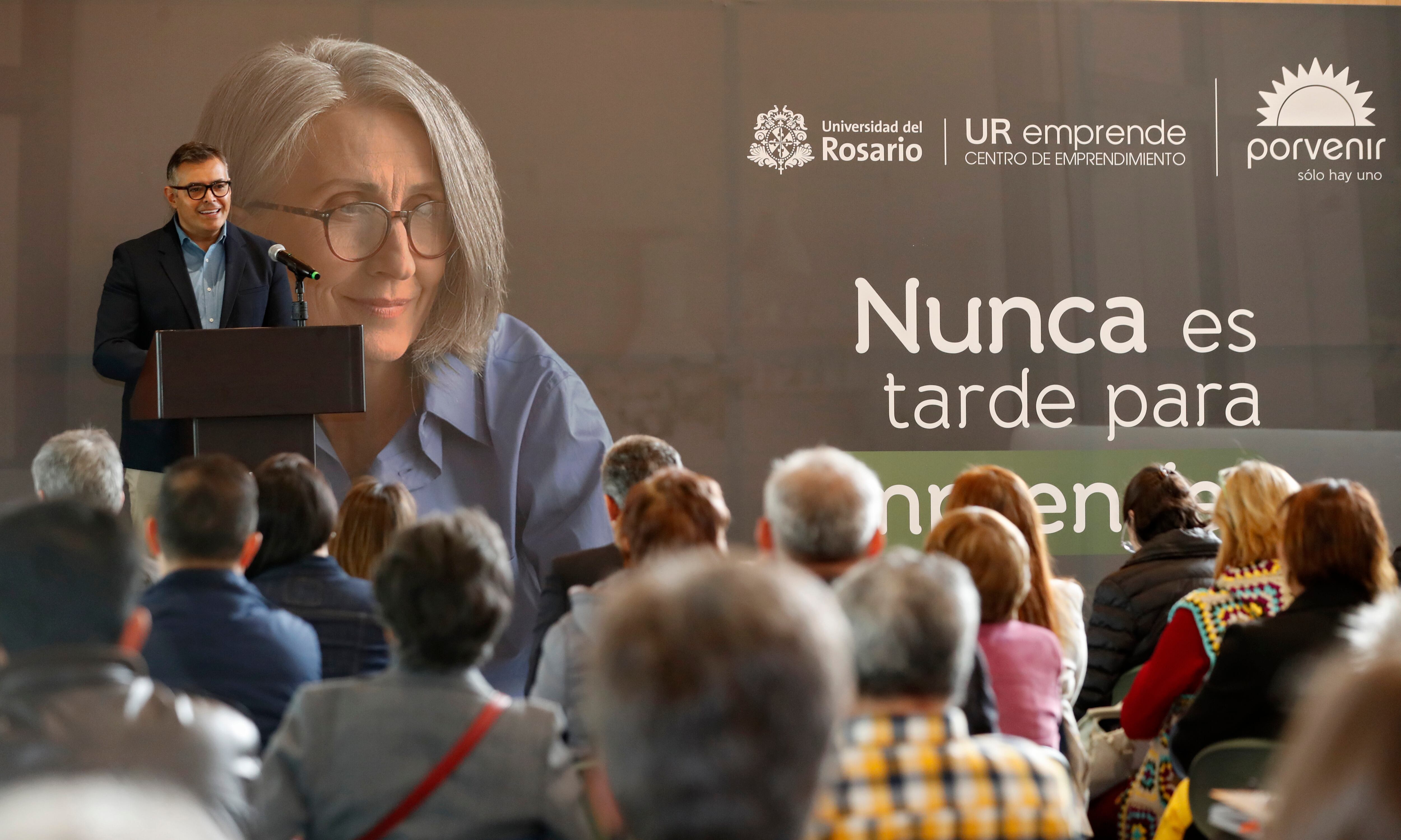 Bernardo Sánchez Díaz, gerente de Mercadeo y Sostenibilidad de Porvenir, durante el lanzamiento de la tercera fase del programa de Inclusión productiva para adultos mayores.