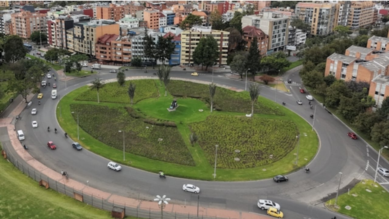 Los nuevos semáforos instalados en la calle 63 de Bogotá comenzaron a funcionar y buscan mejorar la organización del tráfico y la seguridad vial en este corredor.