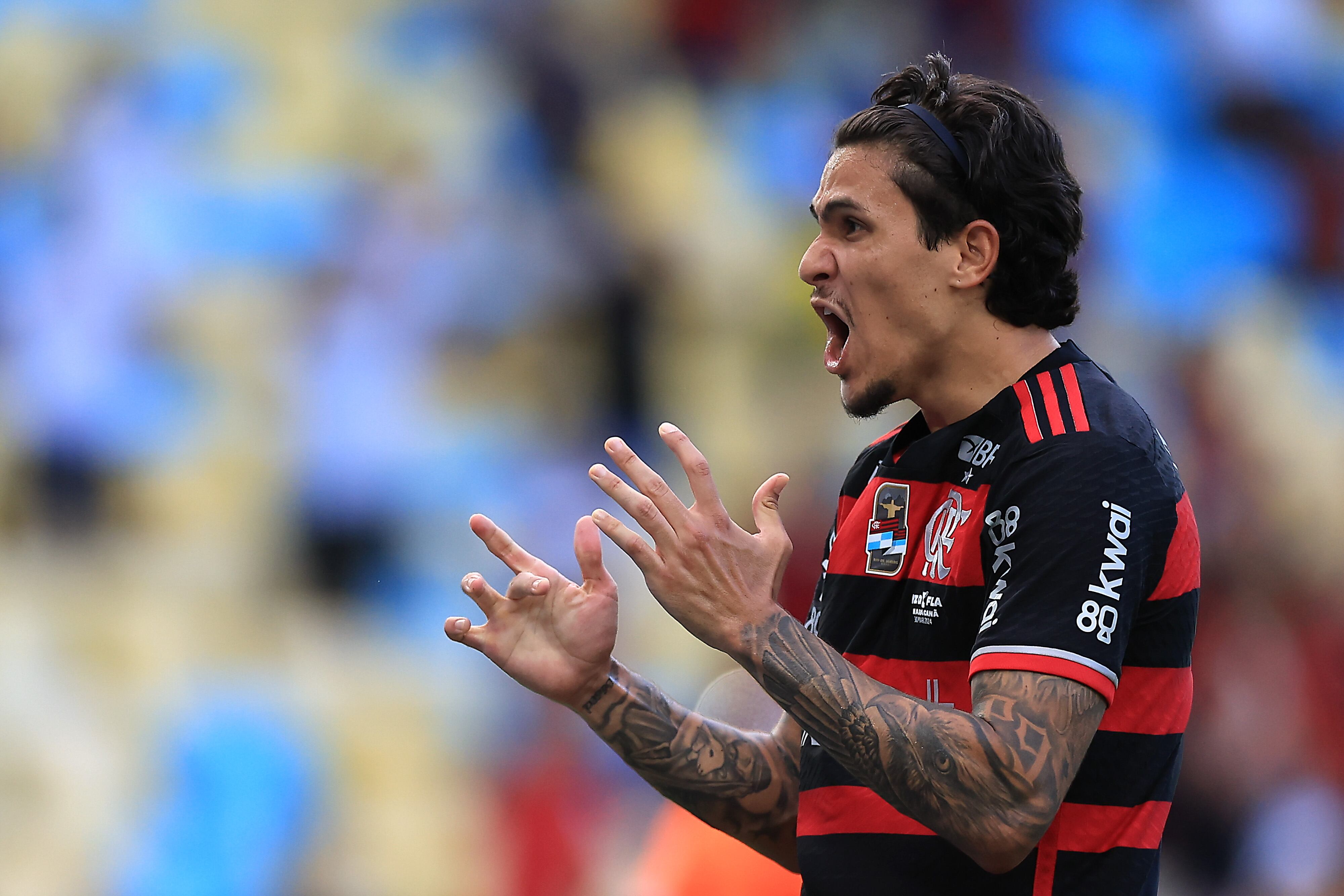 RIO DE JANEIRO, BRAZIL - MARCH 30: Pedro of Flamengo celebrates after scoring the first goal of his team during the first leg of the final of Campeonato Carioca 2024 betwee Nova Iguaçu and Flamengo at Maracana Stadium on March 30, 2024 in Rio de Janeiro, Brazil. (Photo by Buda Mendes/Getty Images)