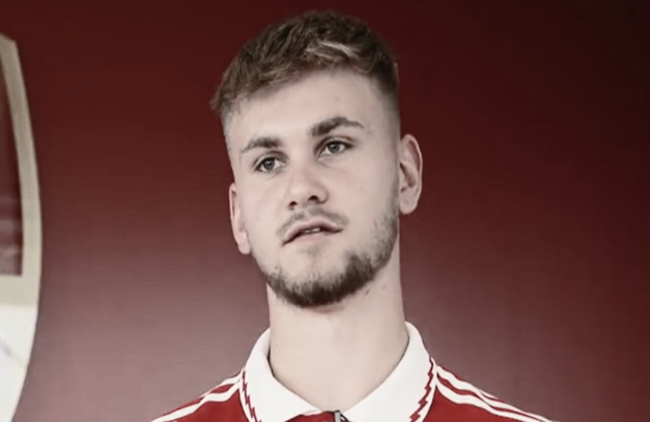 Billy Vigar militó durante un tiempo en el Arsenal de Inglaterra