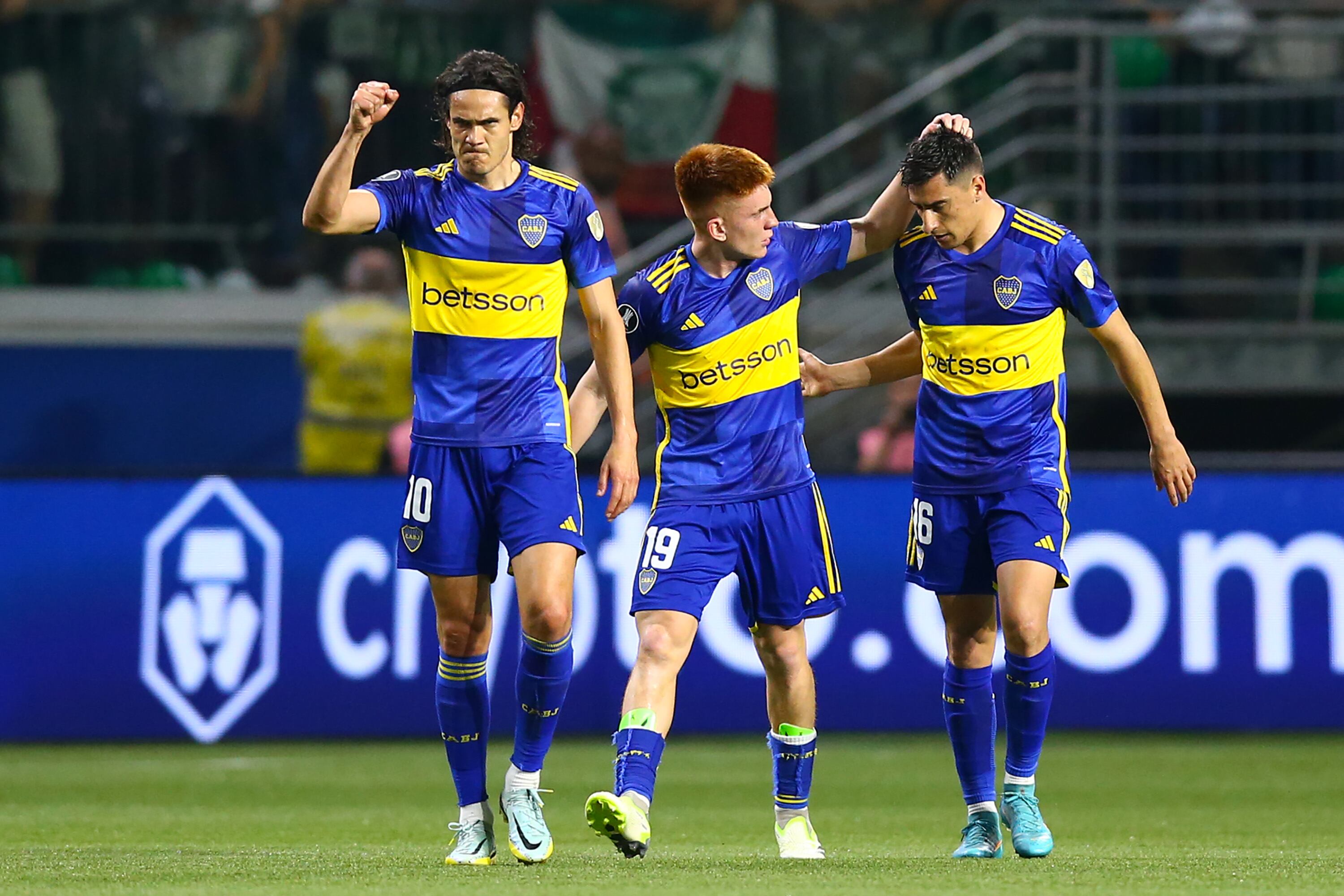 Edinson Cavani abrió la cuenta en la semifinal contra Palmeiras