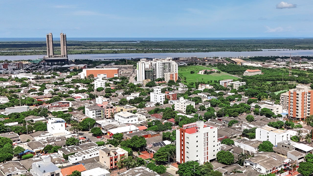 Una mujer aseguró ante las autoridades que participó indirectamente en labores de seguimiento contra dos objetivos de una presunta estructura criminal que operaba en Barranquilla.