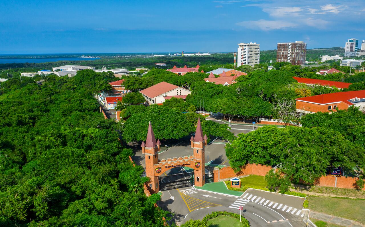 Los estudiantes tendrán acceso a experiencias internacionales únicas, como programas de intercambio y actividades colaborativas con otros colegios Inspired en la región.