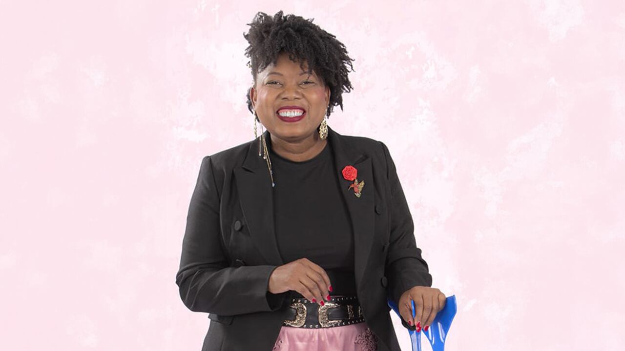 Nacida en Apartadó y radicada desde hace varios años en Medellín, Chechy Murillo ha convertido su historia personal en un motor de transformación colectiva