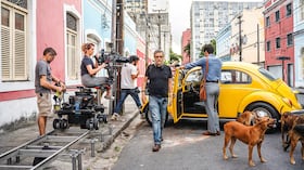 La producción le sigue dando la vuelta al mundo, luego de un periodo largo de exhibición en salas. Hay funciones en la Cinemateca de Bogotá y también se puede ver en Mubi.