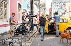 La producción le sigue dando la vuelta al mundo, luego de un periodo largo de exhibición en salas. Hay funciones en la Cinemateca de Bogotá y también se puede ver en Mubi.