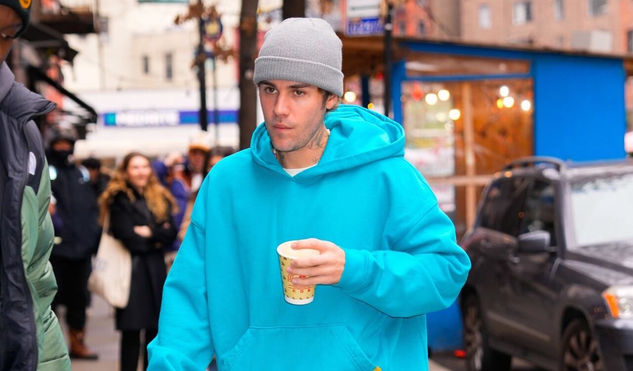 Justin Bieber es fotografiado en New York el 22 de enero de 2023, días antes de conocerse la venta de los derechos de sus canciones