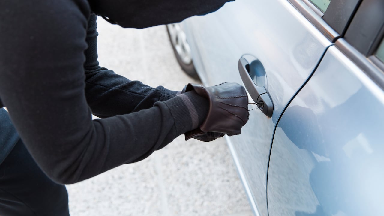 Es importante estacionar el vehículo en lugares bien iluminados y transitados.