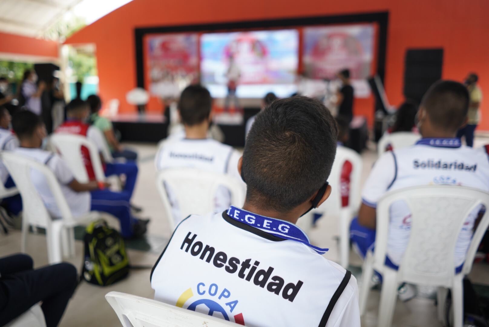 Copa Claro busca fortalecer los valores de los niños y adolescentes de poblaciones vulnerables en todas las regiones.