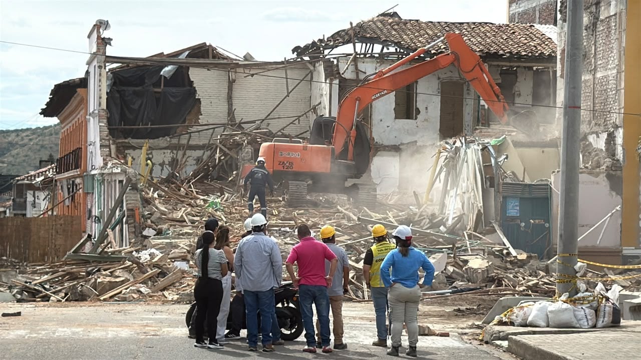 La iniciativa cuenta con más de 50 voluntarios para rectificar ayudas y ordenar su distribución