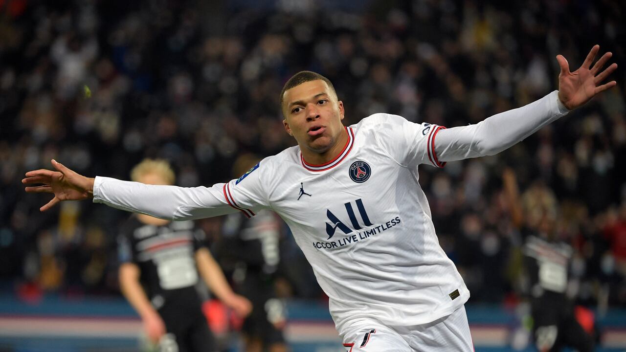 Kylian Mbappé salvó los tres puntos para el PSG