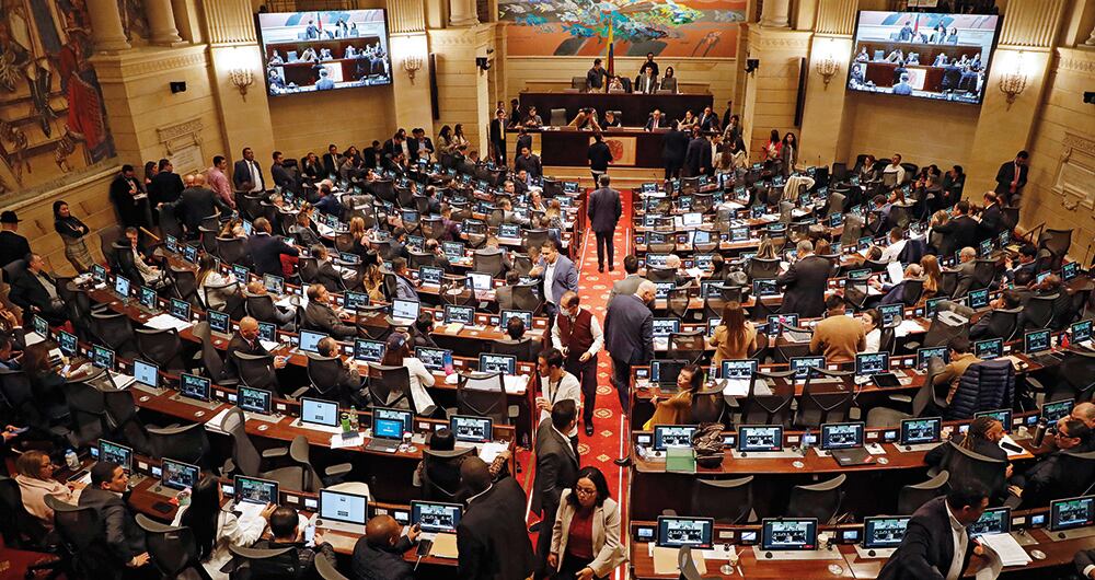 El ministro se refirió a un expresidente que tiene bancadas en el Gobierno.