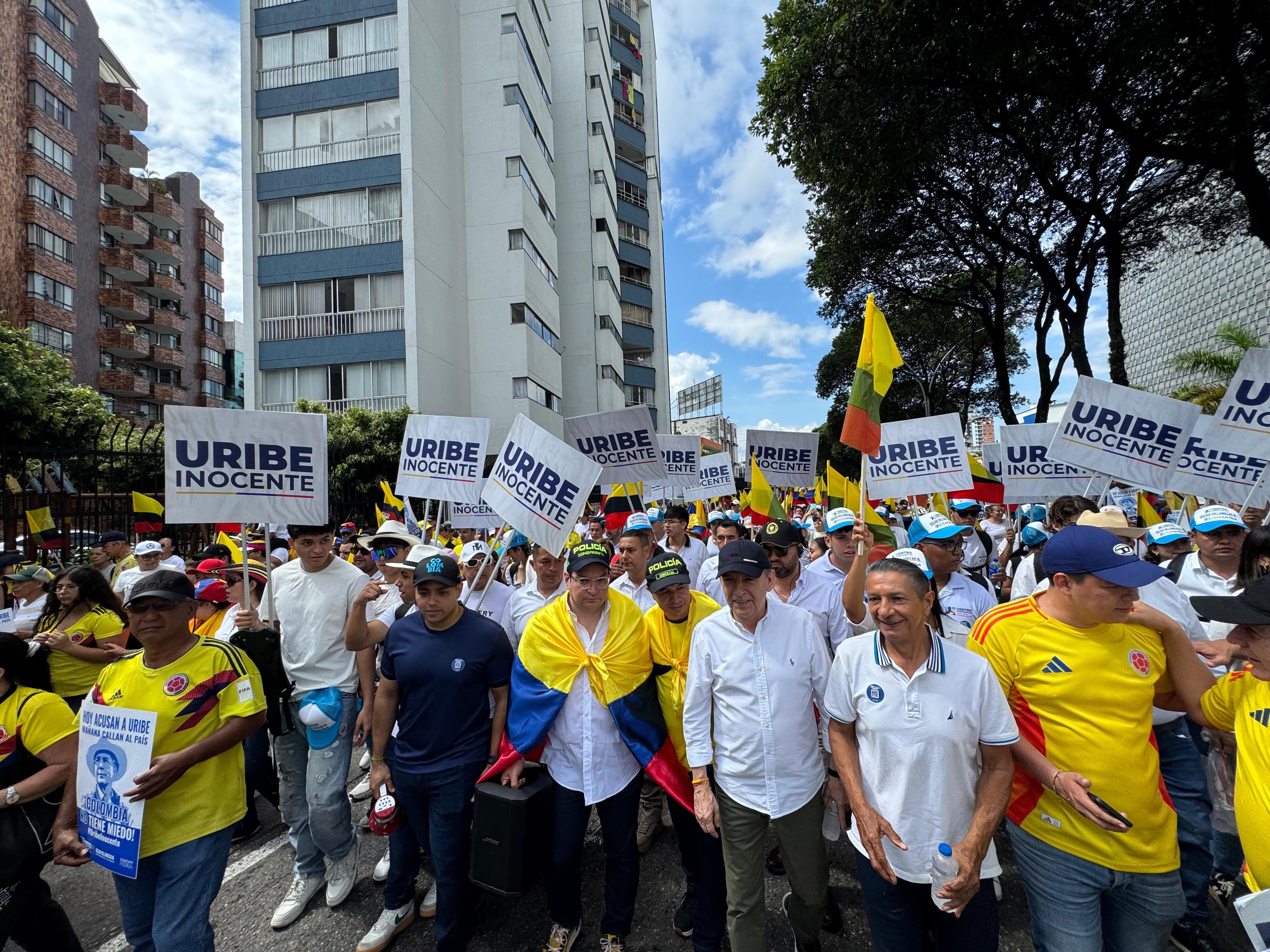Marchas en apoyo al expresidente Álvaro Uribe en Bucaramanga
