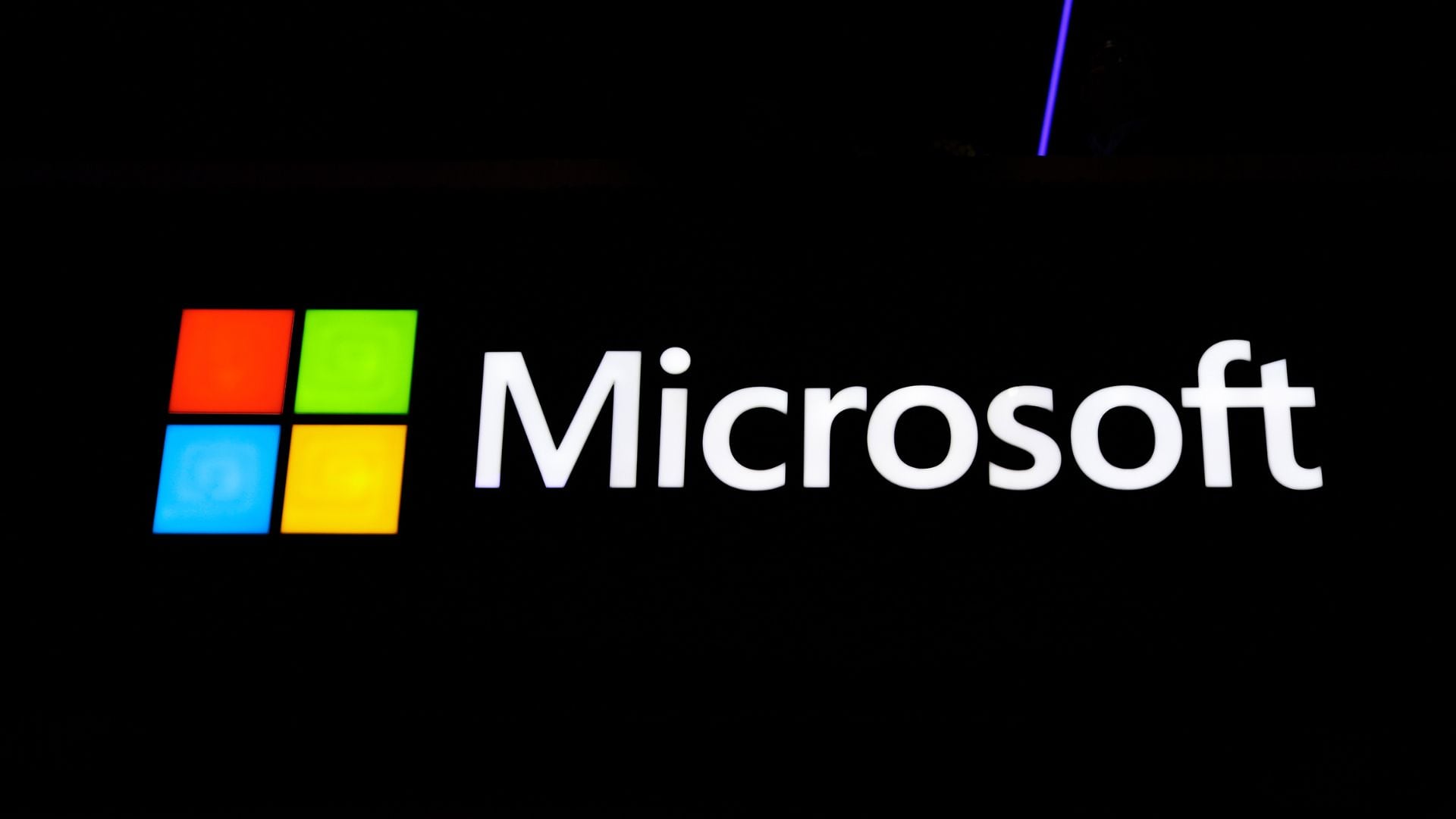 La recomendación principal es realizar actualizaciones únicamente desde la configuración oficial.