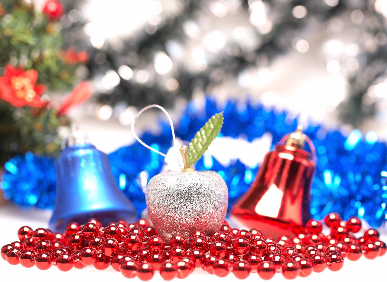 Los agüeros son una parte fundamental de estas festividades, pues reflejan la mezcla de creencias populares, culturales y espirituales que caracterizan al país.