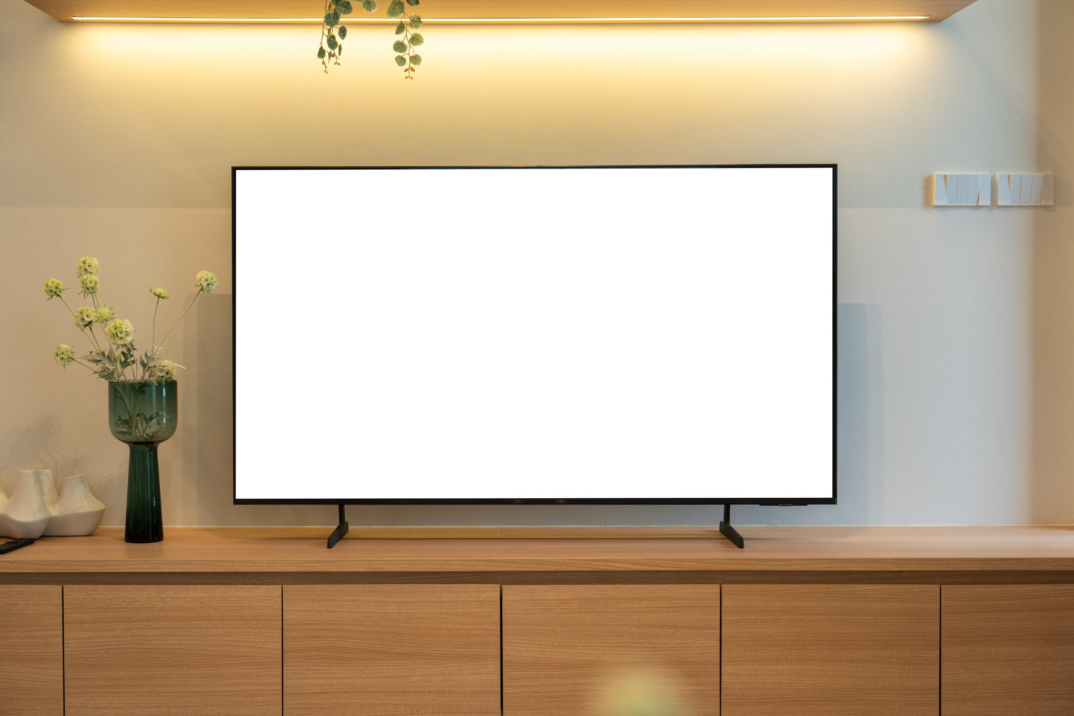 La desactivación de conexiones inalámbricas se posiciona como una medida sencilla para reducir la demanda energética del televisor.