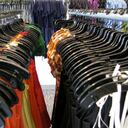 La venta de ropa usada es una alternativa de negocio, fíjese muy bien en lo que compra.