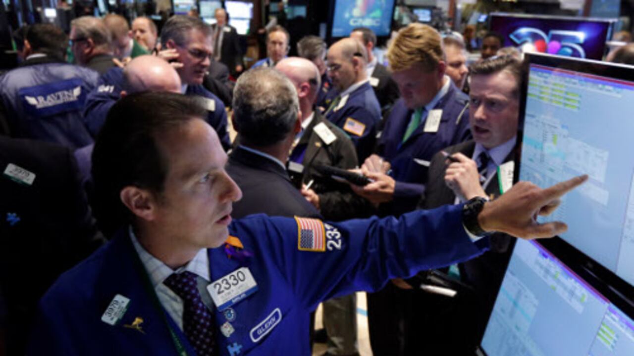 el Dow Jones ganó 536,23 unidades pero perdió casi 100 más, 631,85 enteros, lo que es un comportamiento por parte de los inversores casi esquizofrénico.