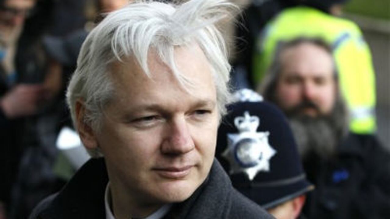 Julian Assange, de 40 años, niega haber cometido actos ilícitos.