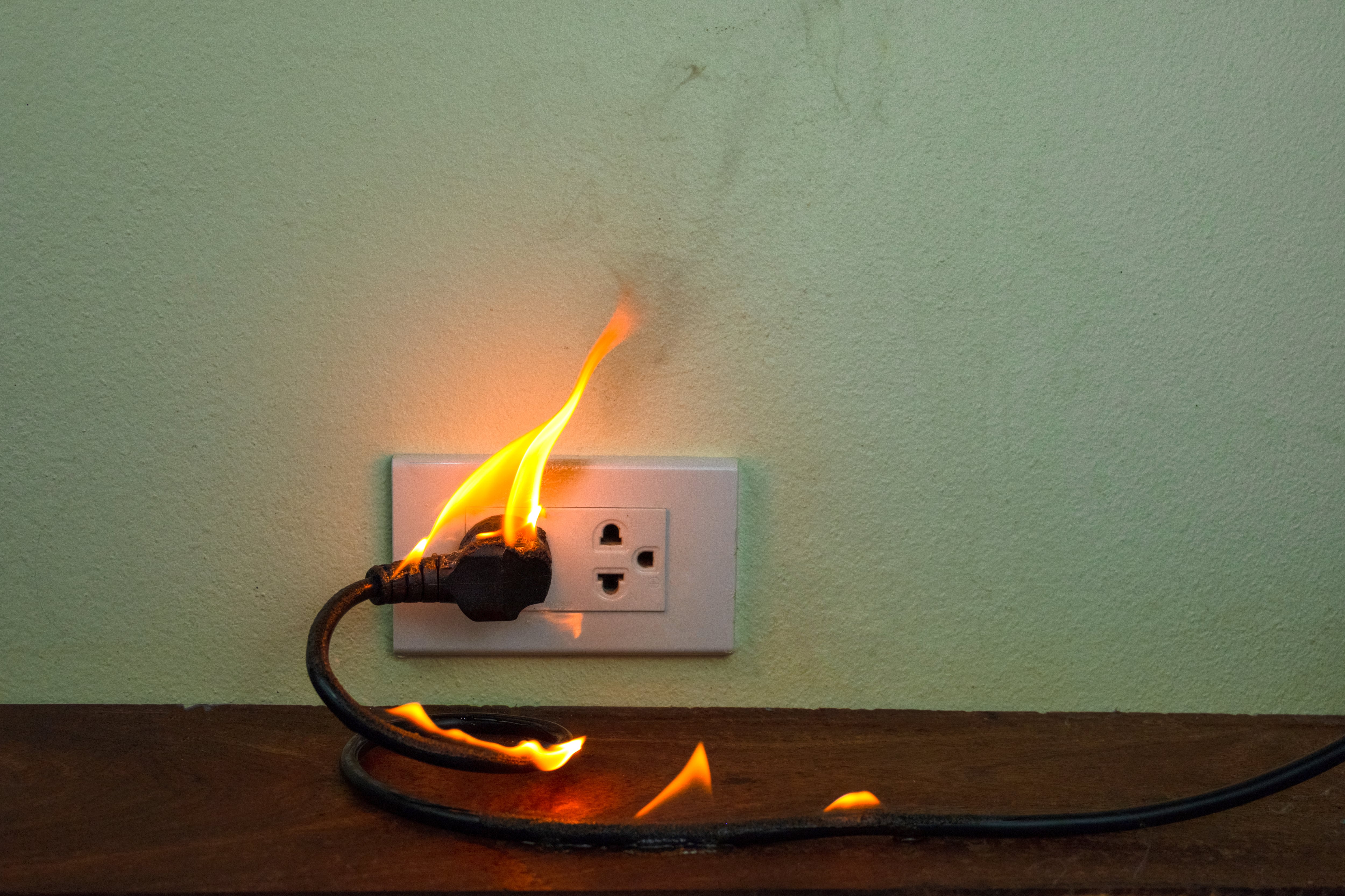 Los electrodomésticos se deben usar con precaución para no causar accidentes.