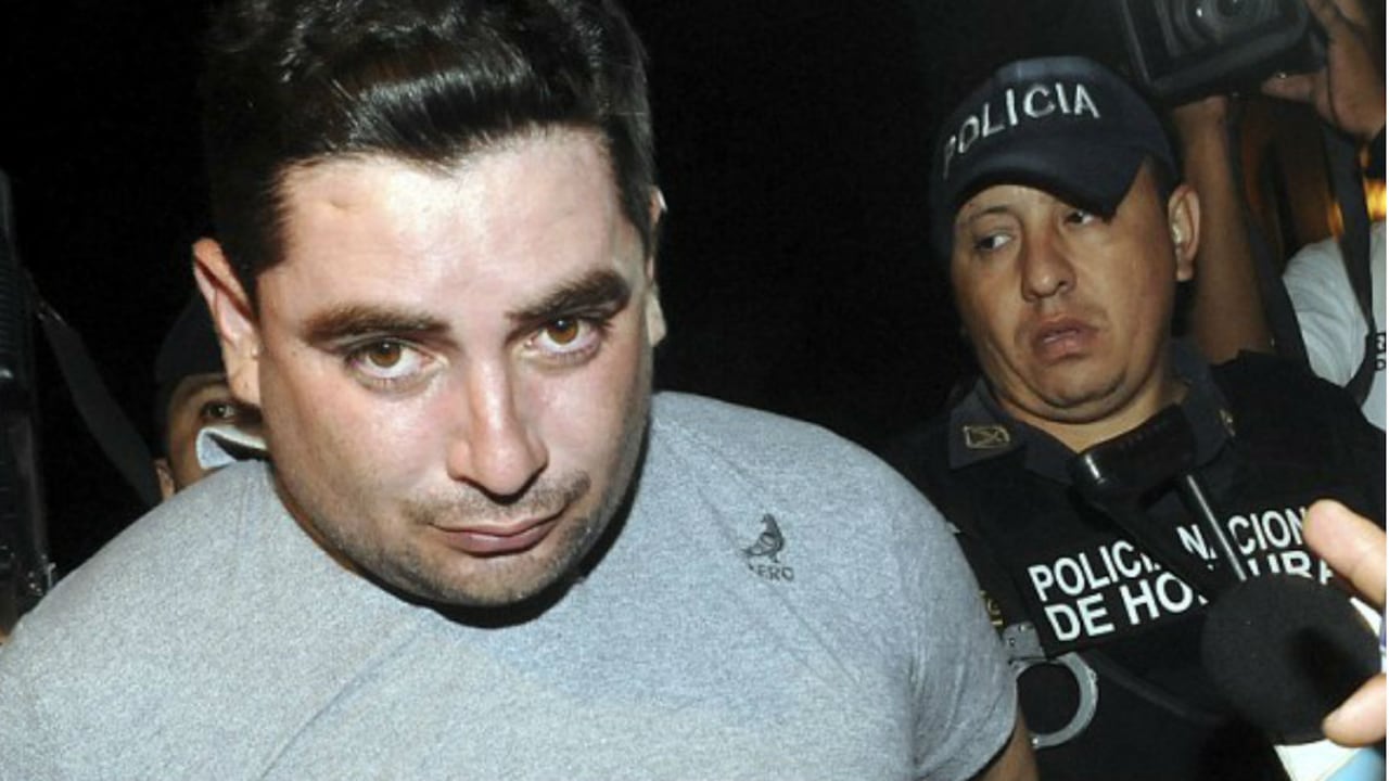 “Todo esto es una mentira. He mantenido la boca cerrada desde que me arrestaron. Nunca confesé o he dicho nada sobre los asesinatos”.