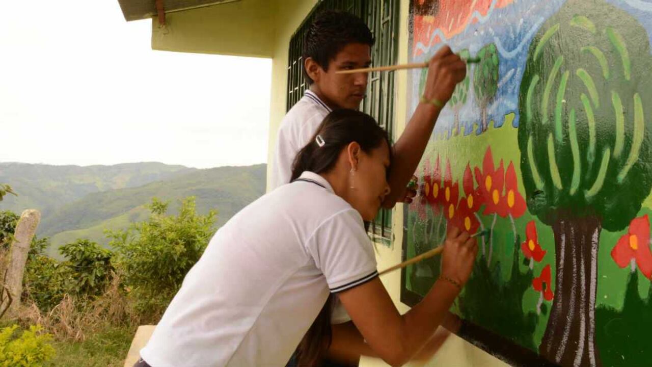 Los jóvenes están migrando del campo a la ciudad buscando mejores oportunidades, los que se quedan dibujan el futuro del campo.