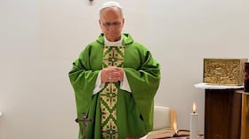 Hoy, 16 de octubre, a las 12 del mediodía, el Papa León XIV celebró la Santa Misa en la sala habilitada en el décimo piso de la Policlínica Gemelli.
