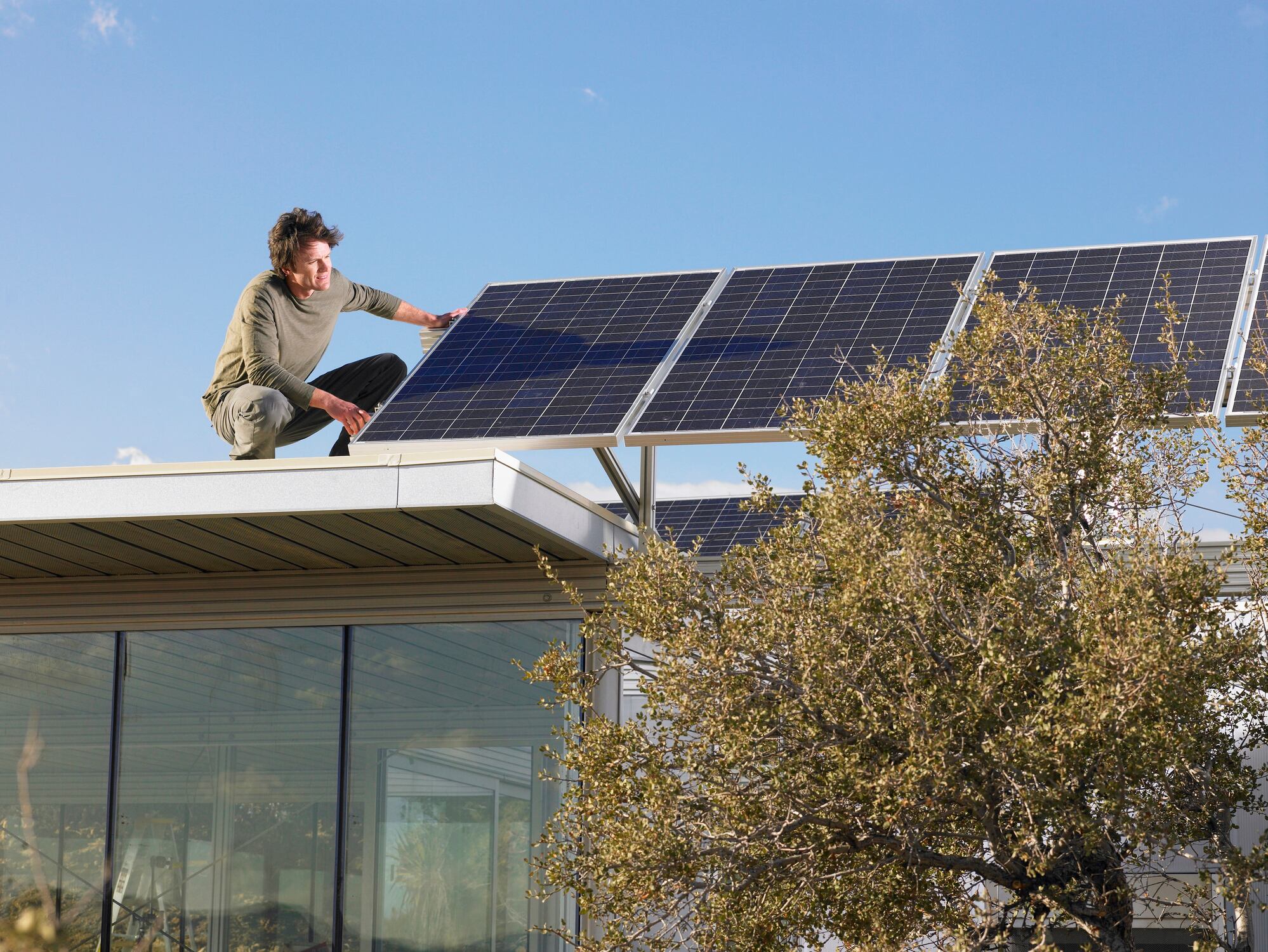 Las placas solares deben estar certificadas y tener buena eficiencia, no sólo una bonita apariencia.