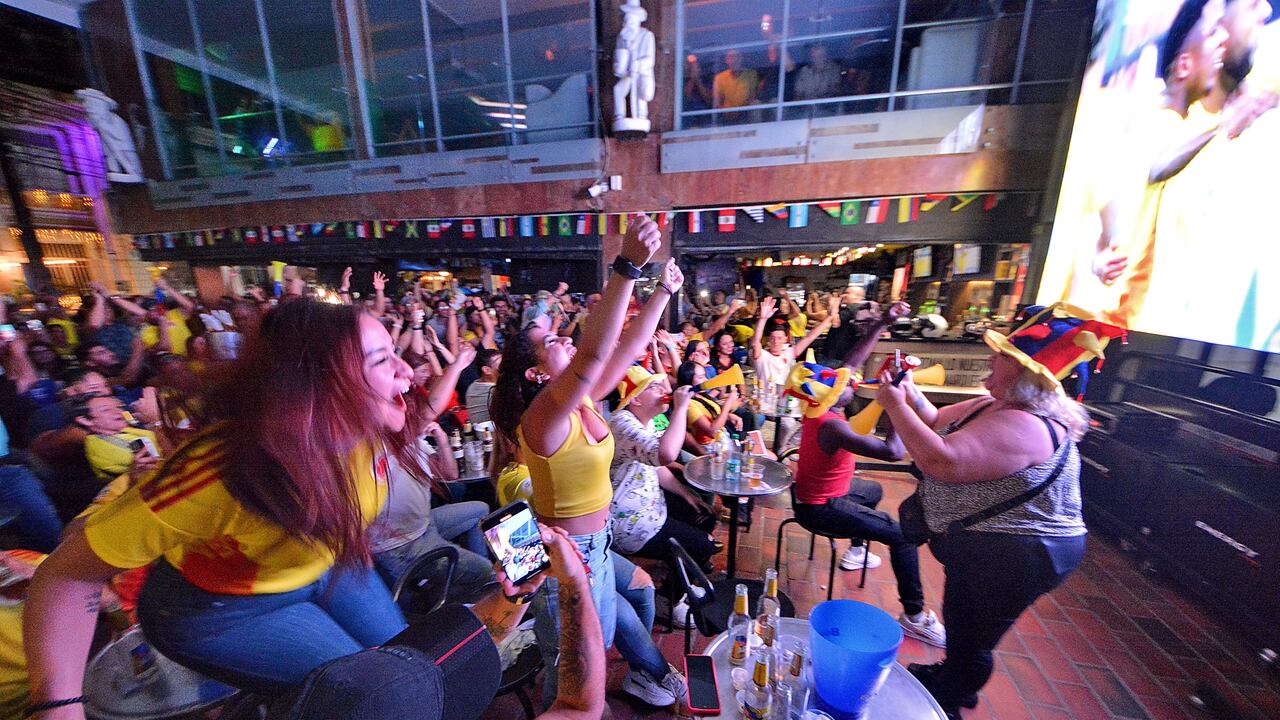 Hinchas celebran en Cali, la goleada que la selección Colombia le pegó a Panamá, clasificando a Semifinales e ilusionando con ganar la Copa América 2024
