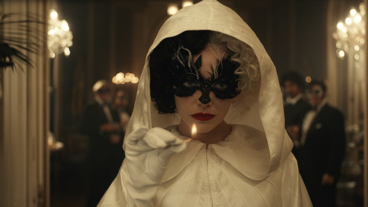 Emma Stone as Cruella in Disney’s live-action CRUELLA. Photo courtesy of Disney. © 2021 Disney Enterprises Inc. All Rights Reserved.