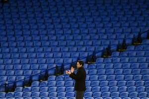 Amenaza de covid-19 vuelve al fútbol inglés: suspenden partidos de Premier League