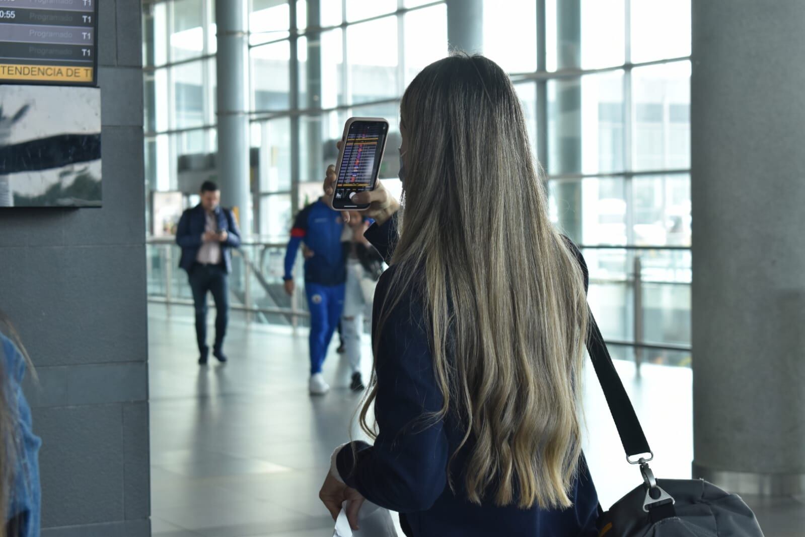 Crisis de pasajeros en el aeropuerto El Dorado