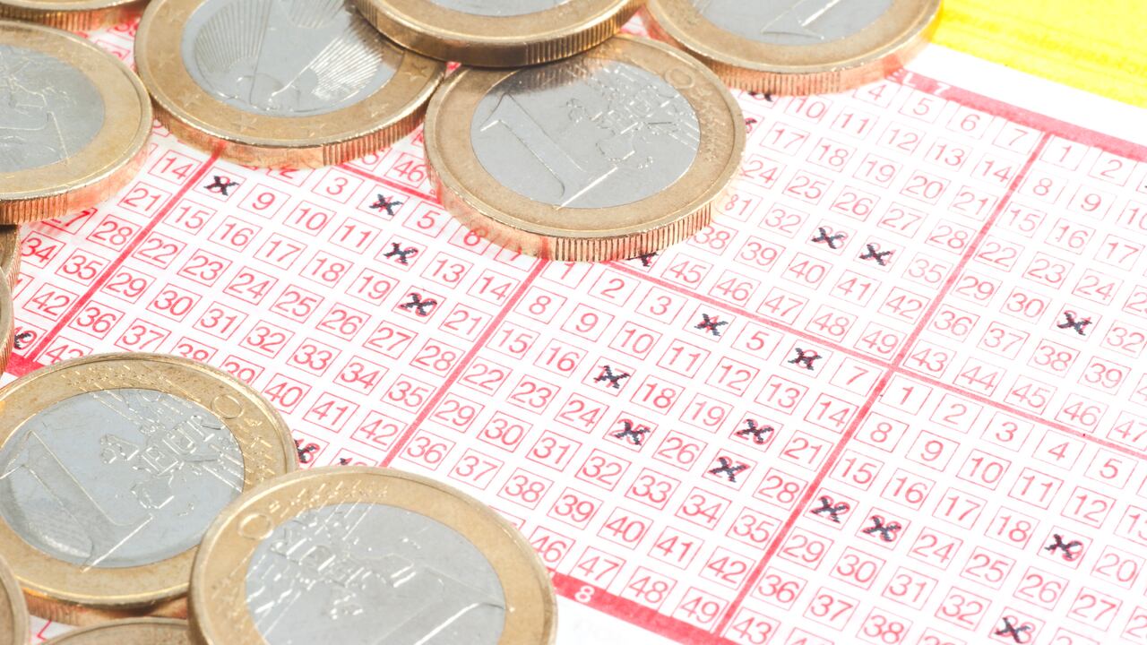 Miles de personas sueñan con ganar la lotería