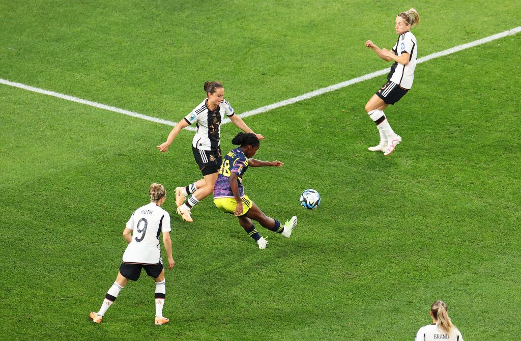 SYDNEY, AUSTRALIA - JULY 30: Linda Caicedo of Colombia scores her team's fist goal during the FIFA Women's World Cup Australia & New Zealand 2023 Group H match between Germany and Colombia at Sydney Football Stadium on July 30, 2023 in Sydney, Australia. (Photo by James Chance/Getty Images)