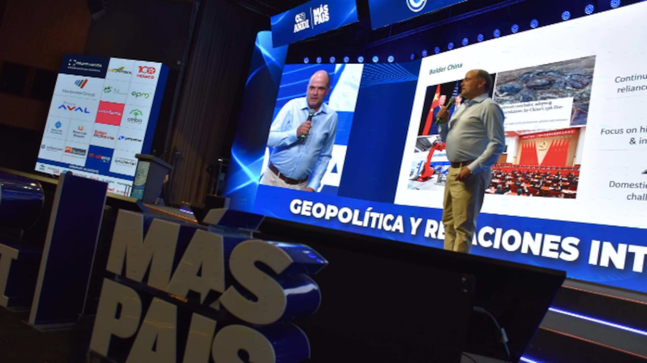 Congreso de la Andi, donatón de empresarios a la causa de la solidaridad con los afectados y víctimas del terremoto del 10 de agosto.