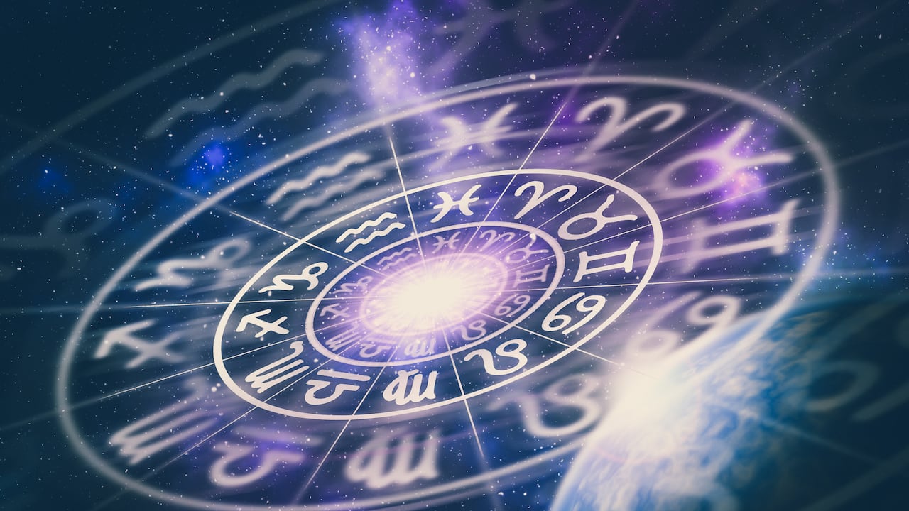 La astrología es una guía para la vida, seguirla, depende de cada persona sus creencias y preferencias.