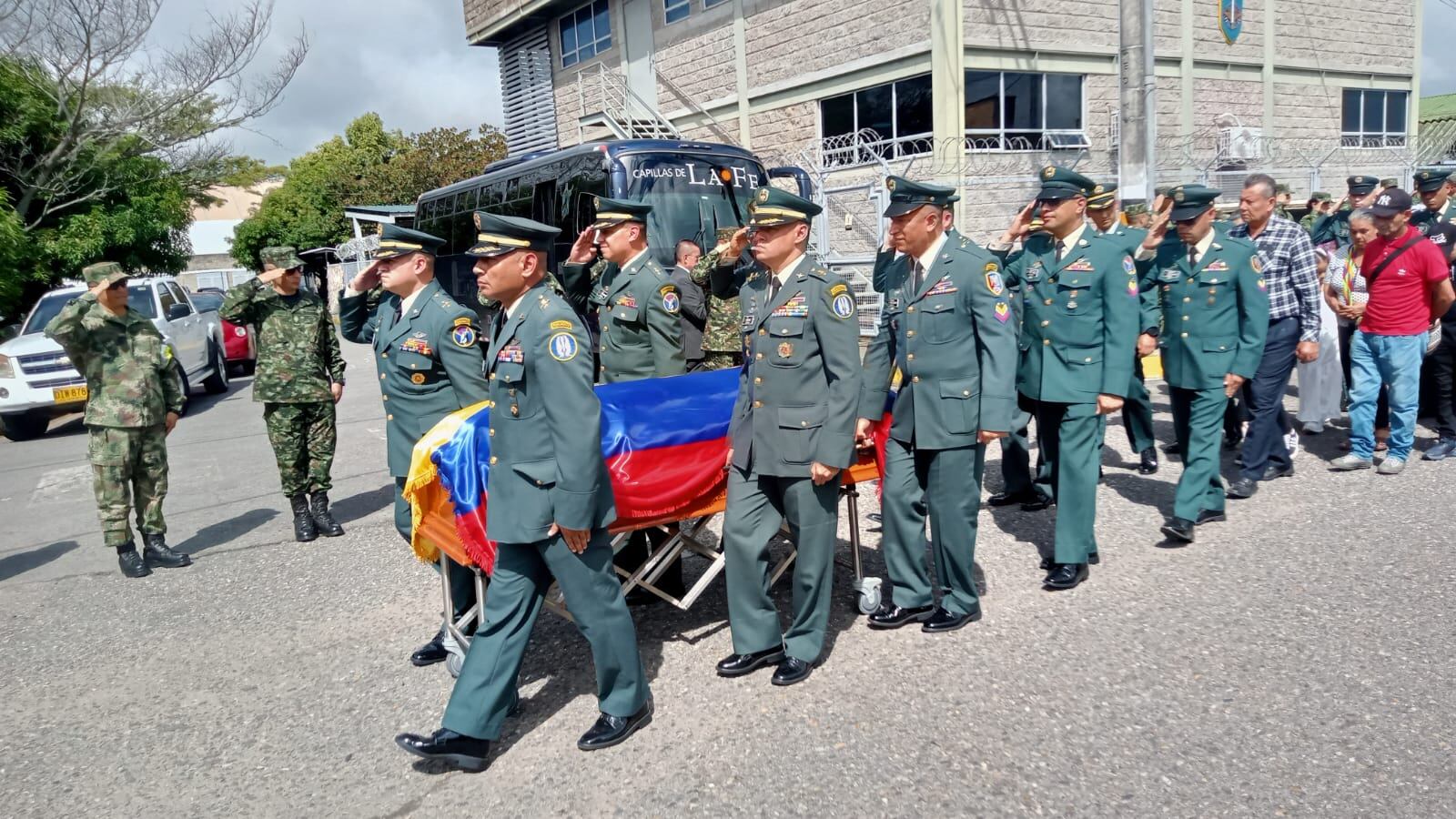 Homenaje a los militares muertos en accidente de helicóptero en el sur de Bolívar.
