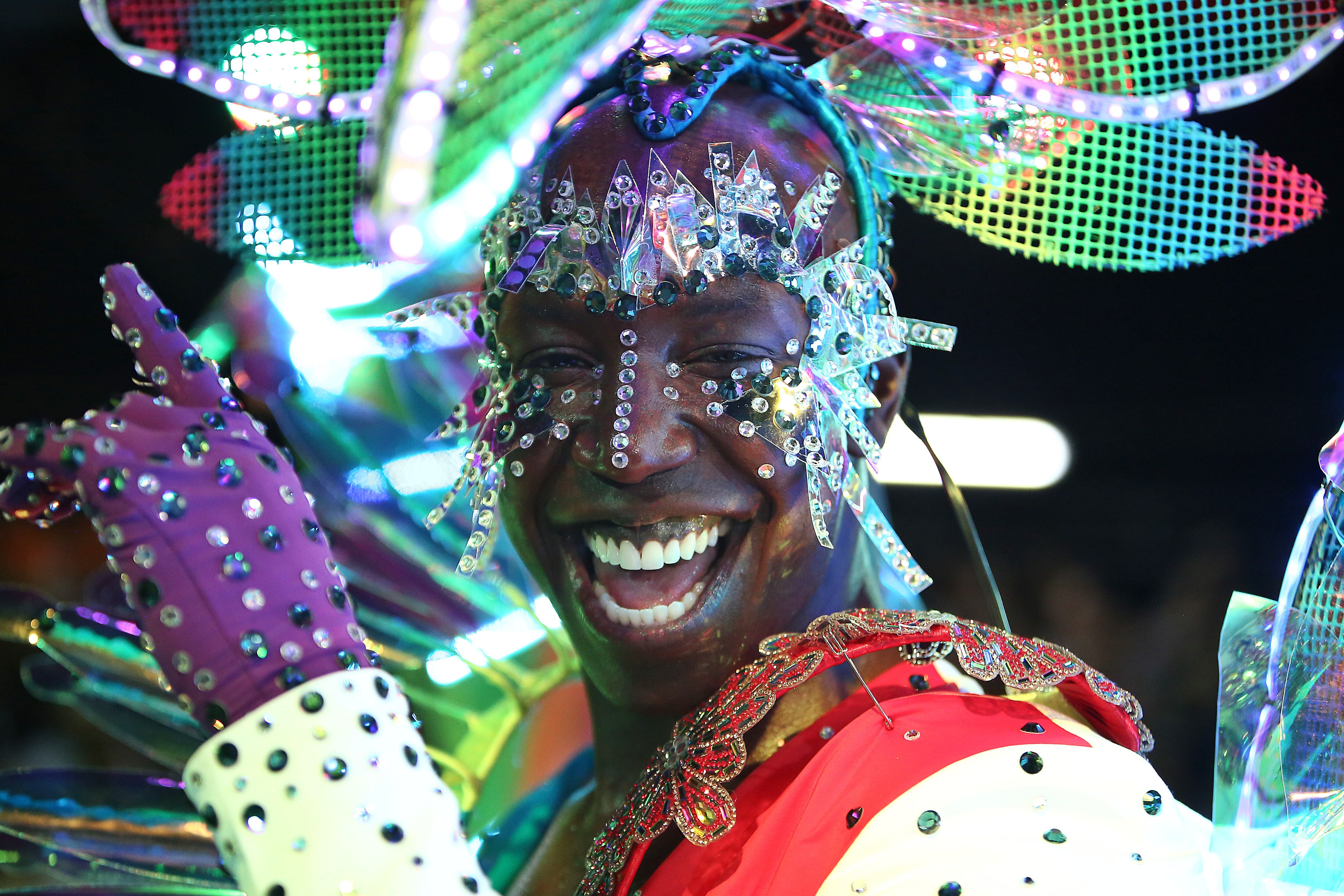 La Feria de Cali destaca por su alegría y colorido.