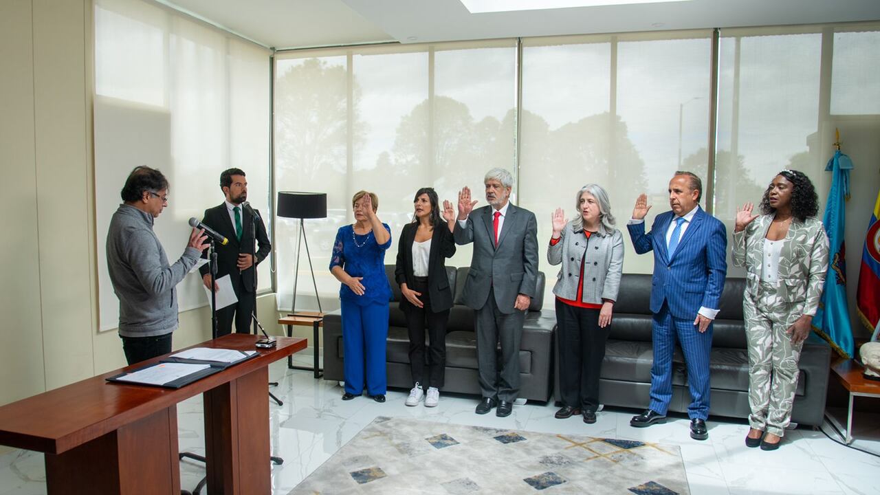Posesión ministros del presidente Petro