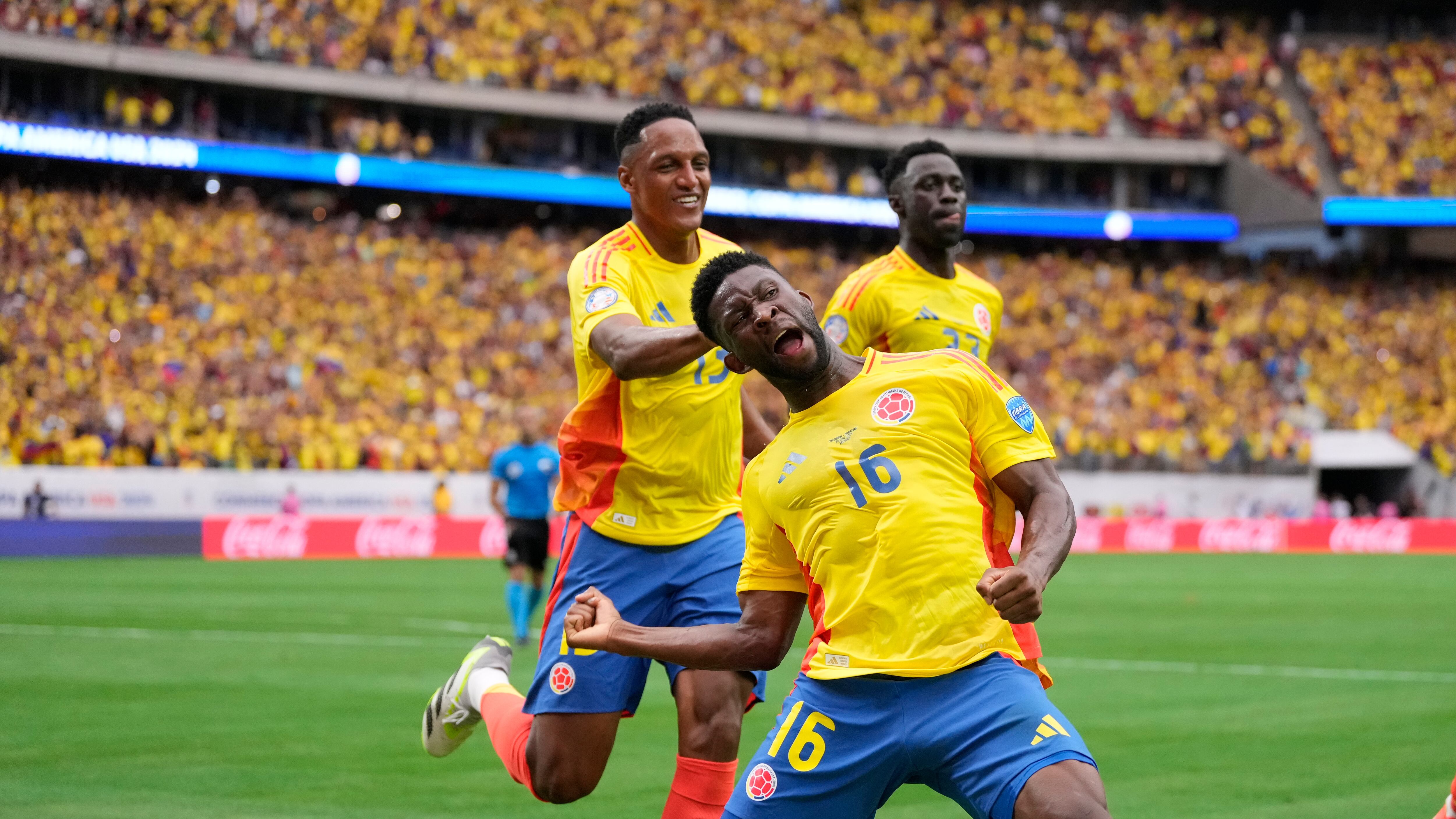 Jefferson Lerma celebrando la segunda anotación del partido ante Paraguay.