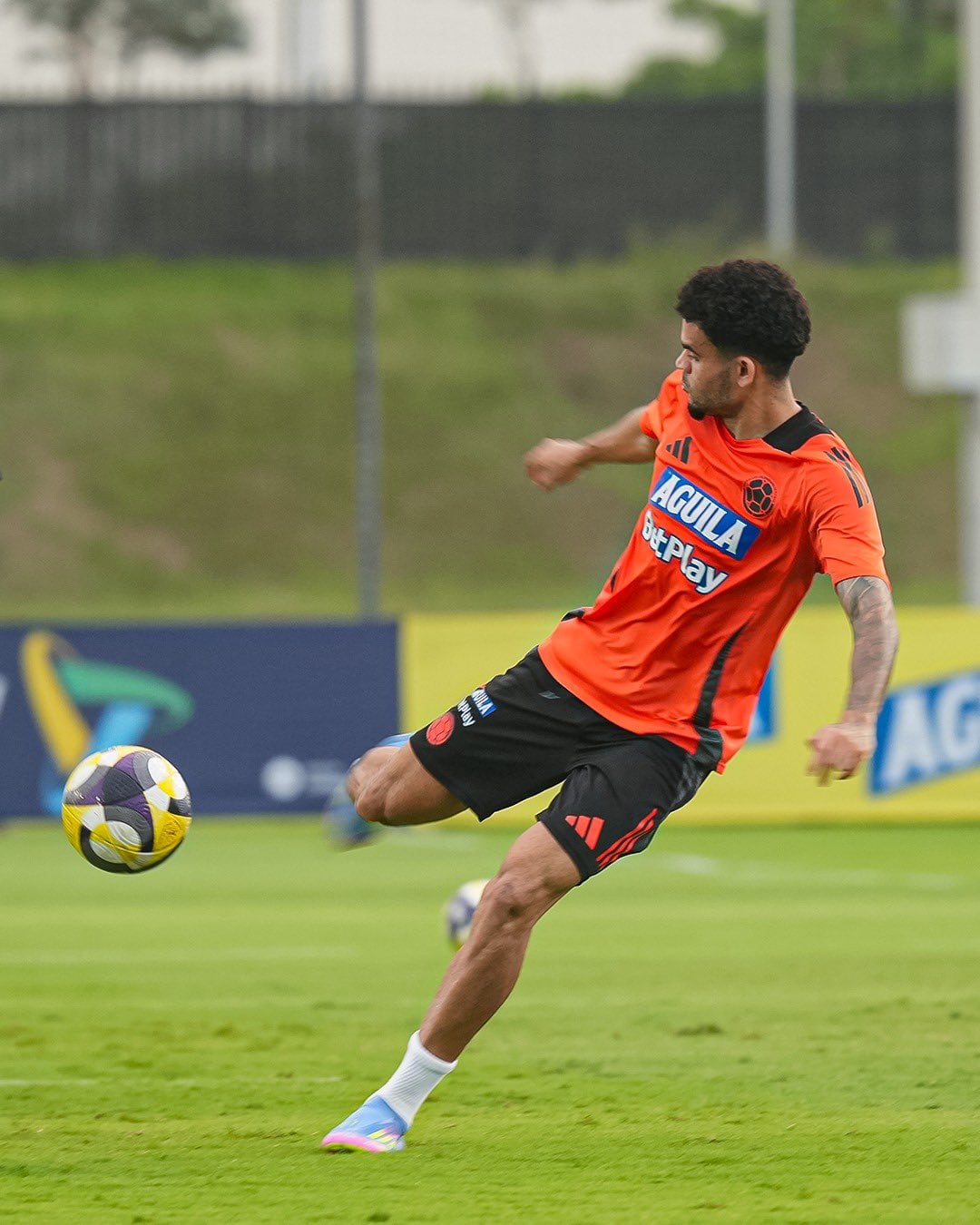 Luis Díaz durante un entrenamiento de la Selección Colombia